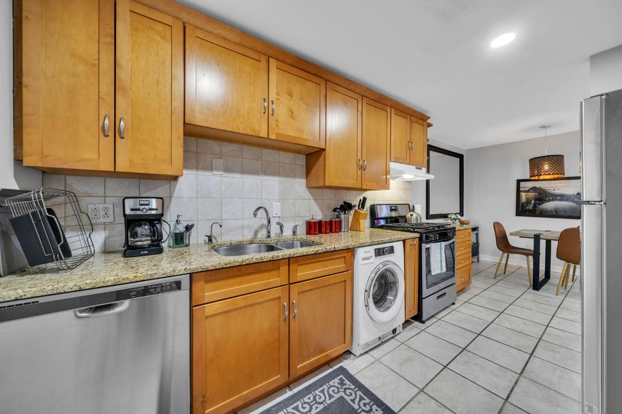 Apartment Beautiful Space In Heart Of Downtown Atl