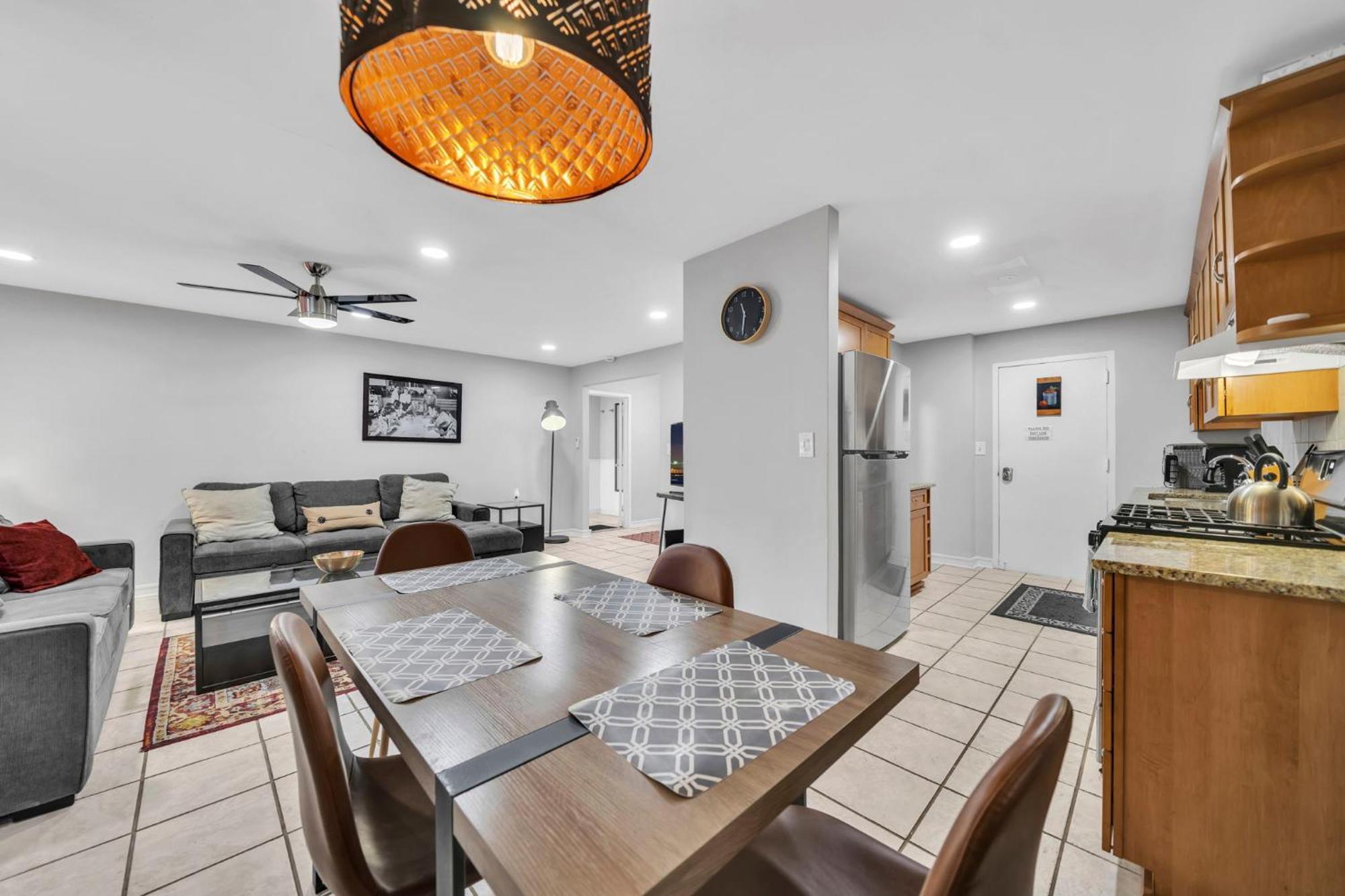Beautiful Space In Heart Of Downtown Atl Apartment Atlanta