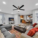 Beautiful Space In Heart Of Downtown Atl
