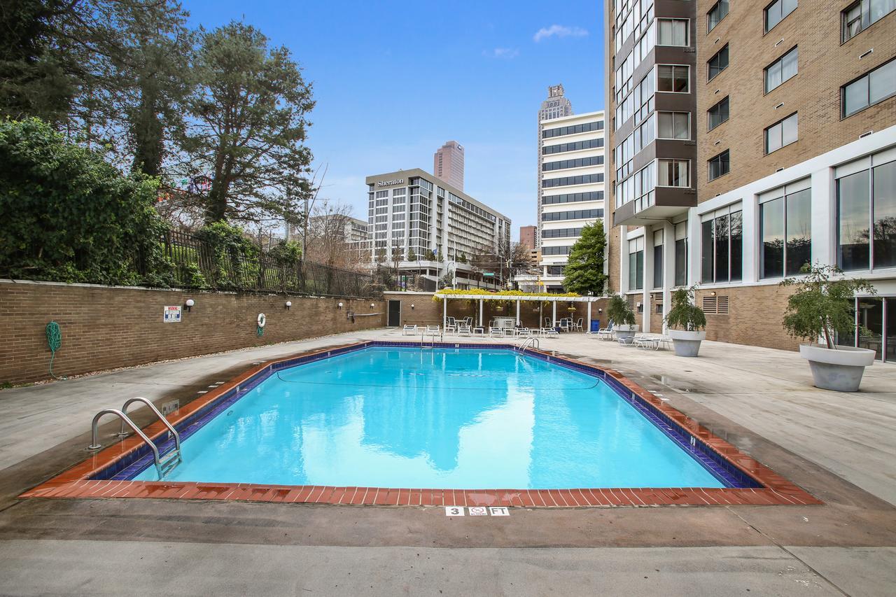 Beautiful Space In Heart Of Downtown Atl Apartment